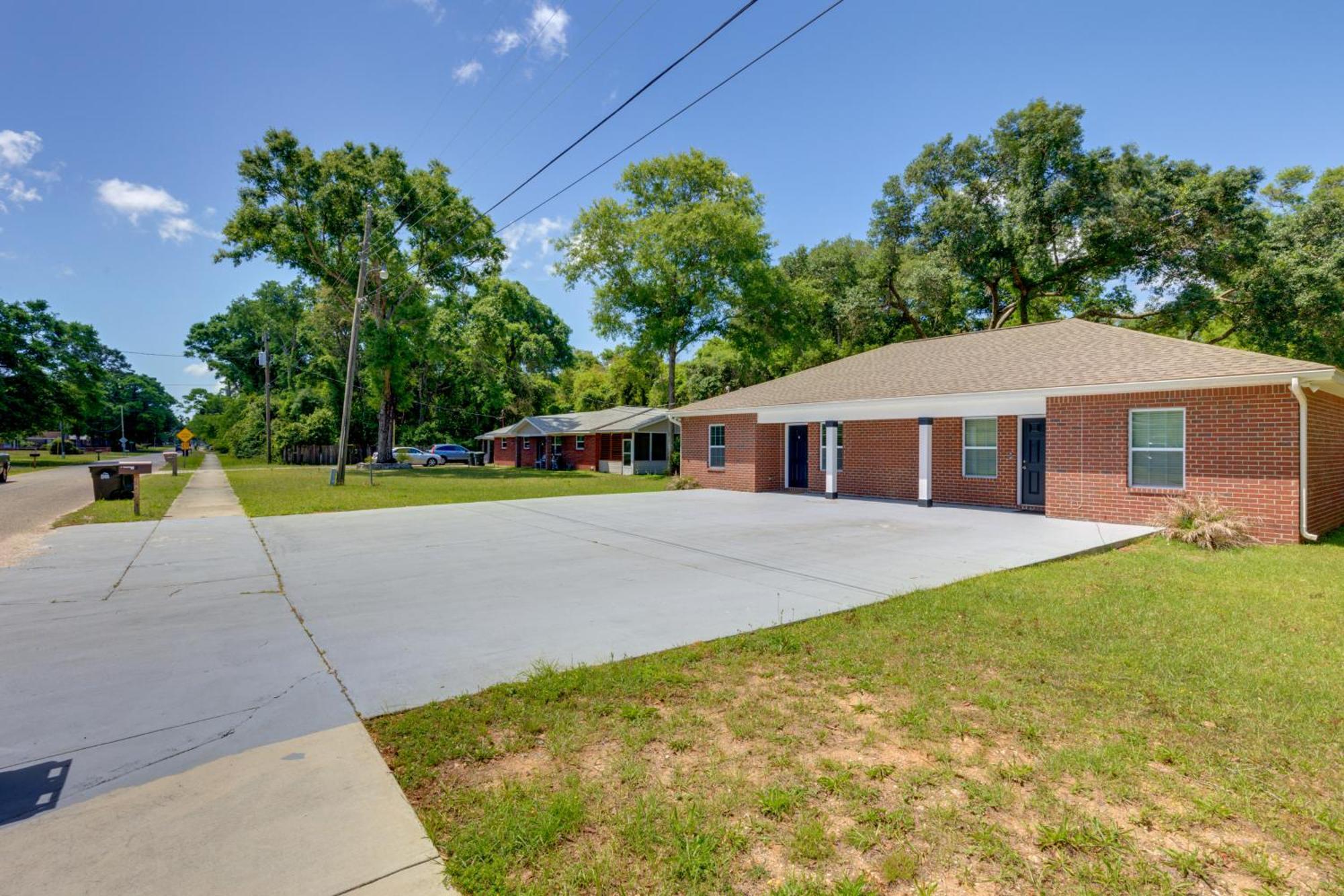 Appartamento Dog-Friendly Pensacola Duplex About 7 Mi To Downtown Esterno foto