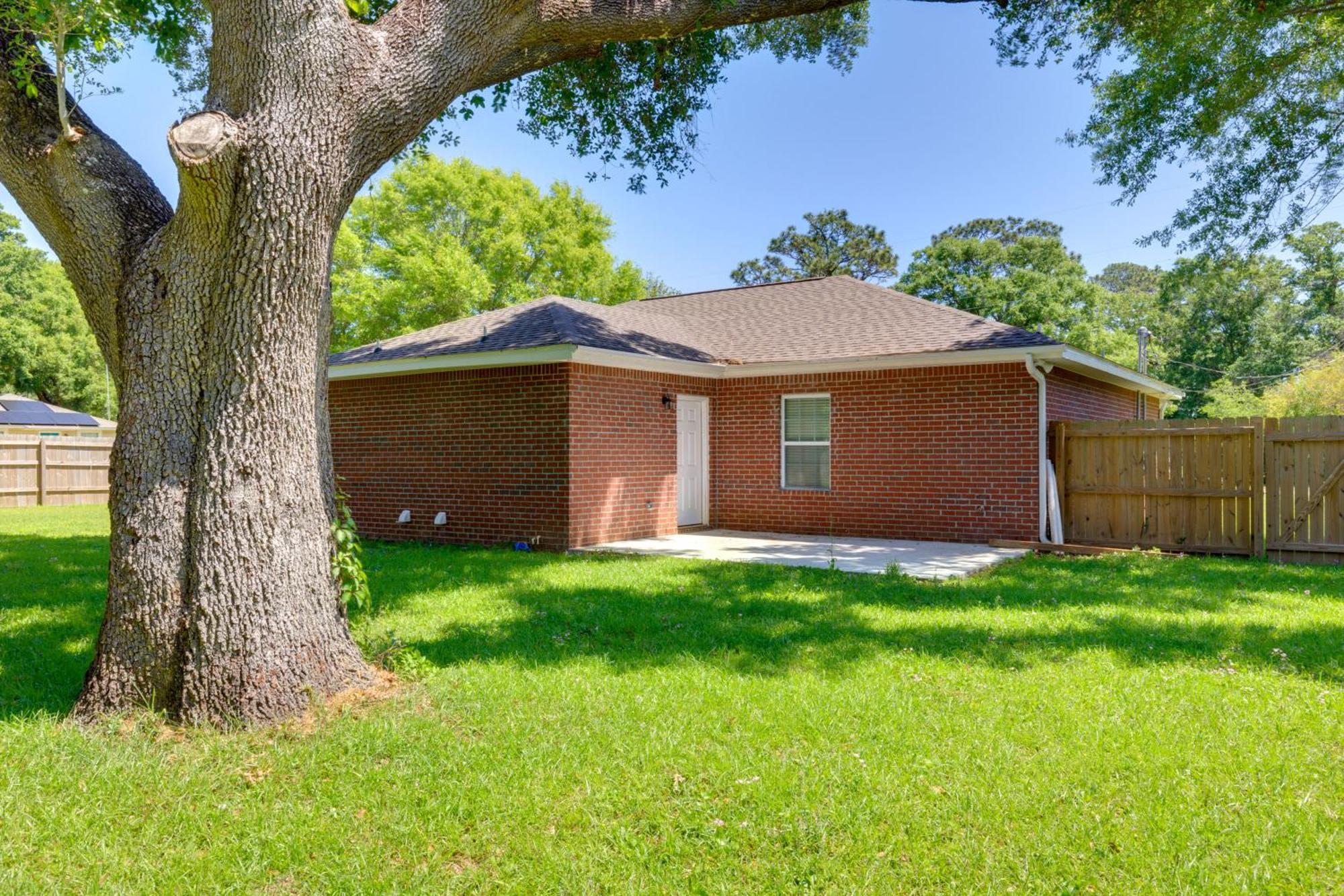 Appartamento Dog-Friendly Pensacola Duplex About 7 Mi To Downtown Esterno foto
