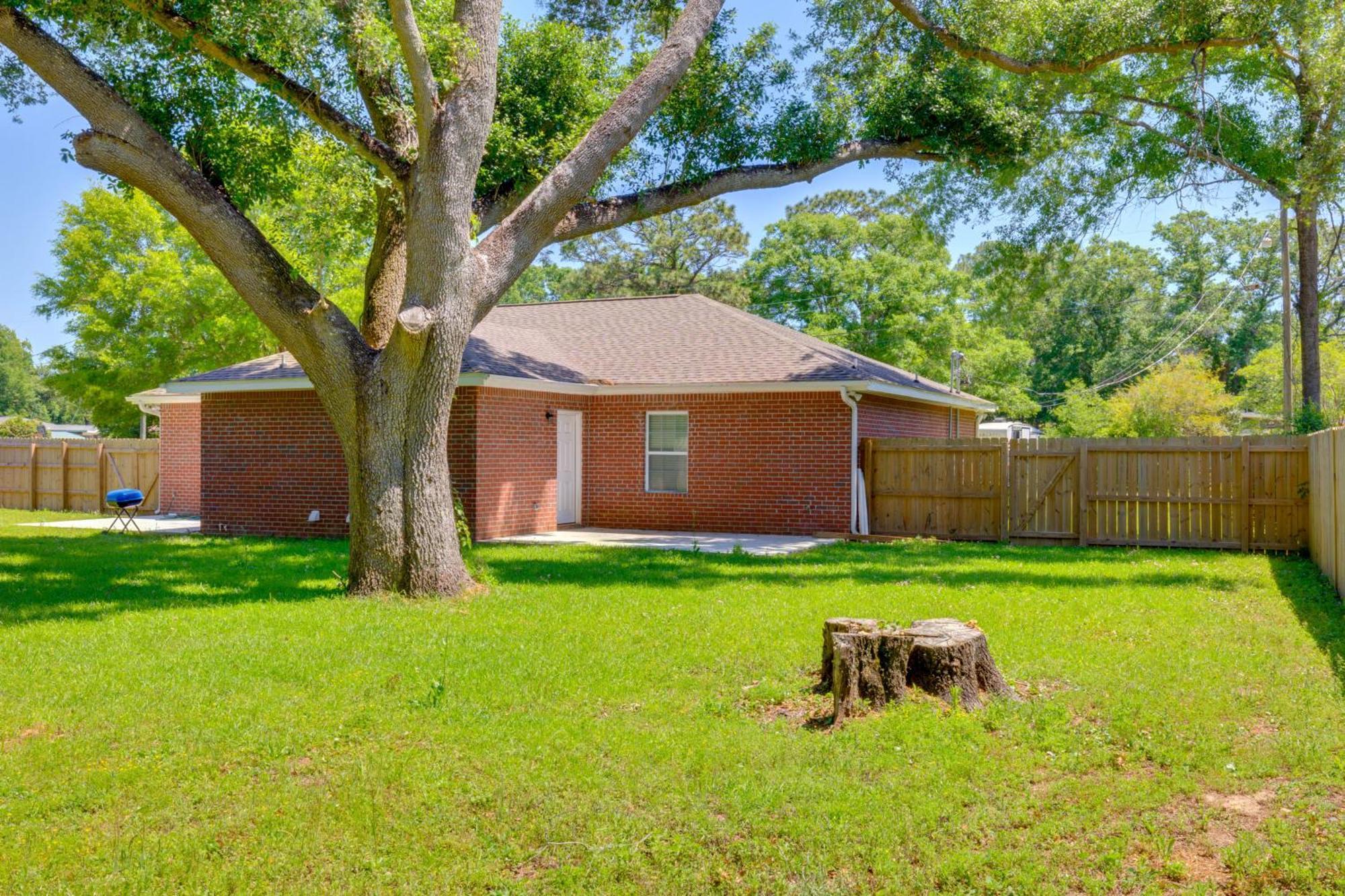 Appartamento Dog-Friendly Pensacola Duplex About 7 Mi To Downtown Esterno foto